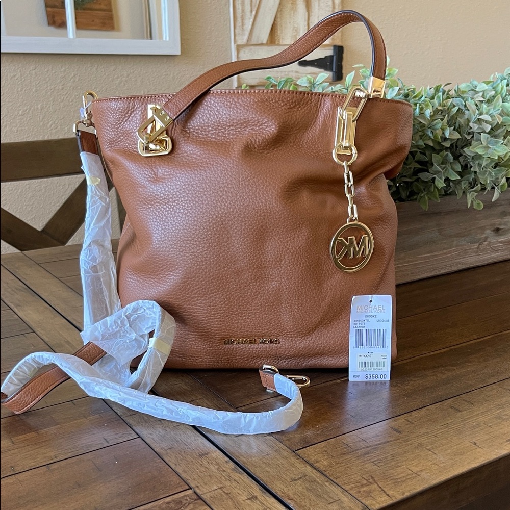 Michael Kors Tan Leather Shoulder Bag with Gold Accents